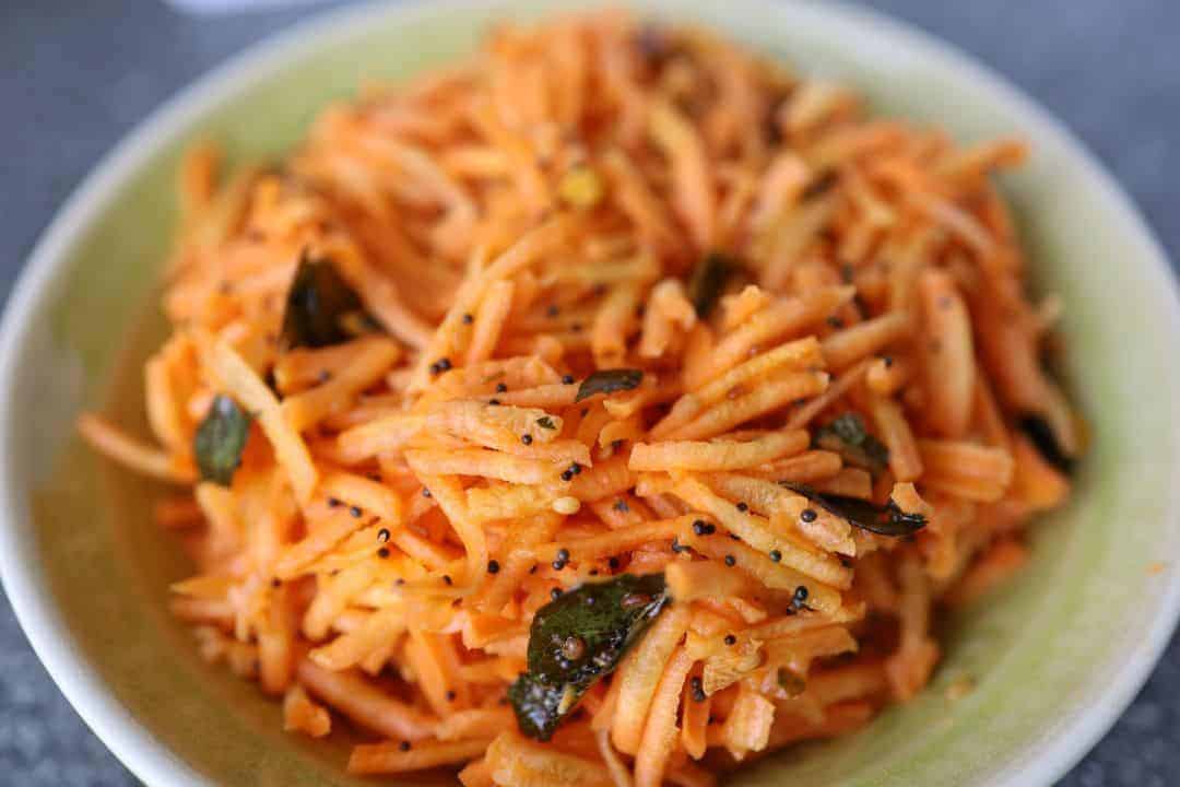 Indischer Karotten Kosambari Salat selbst machen - zugut